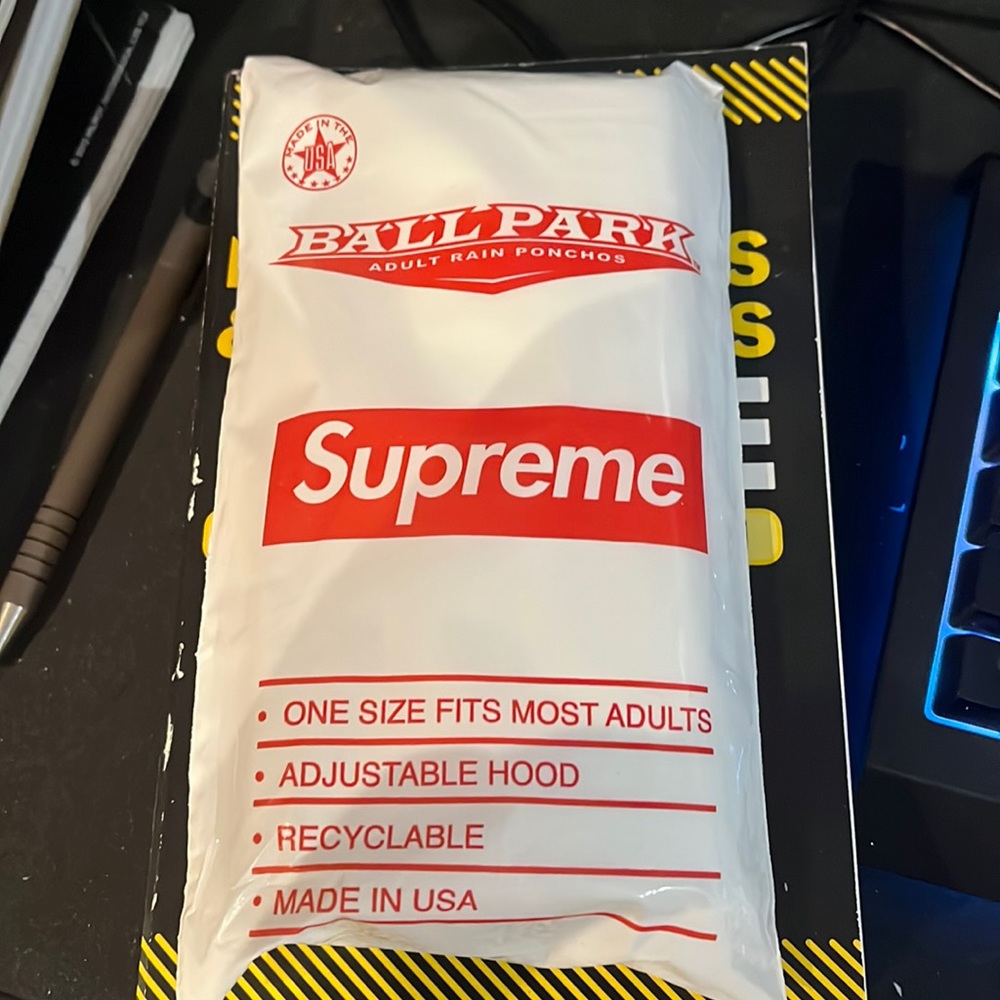 Supreme Poncho